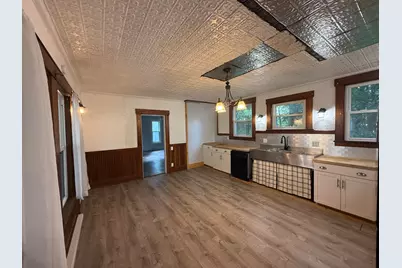 124 Lake Avenue, Farmington, ME 04938 - Photo 9