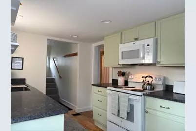 274 Parkview Avenue, Bangor, ME 04401 - Photo 9