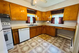 18 Western Ave, East Millinocket, ME 04430 - Photo 7