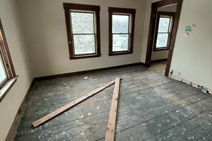 17 Walker Rd, Mechanic Falls, ME 04256 - Photo 9
