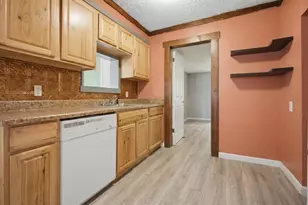 28 Eaton St, Lewiston, ME 04240 - Photo 5