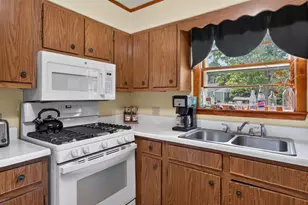 28 Marine St, Winterport, ME 04496 - Photo 11