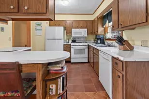 28 Marine St, Winterport, ME 04496 - Photo 9