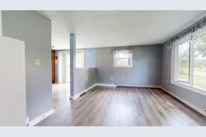 533 W Broadway, Lincoln, ME 04457 - Photo 13