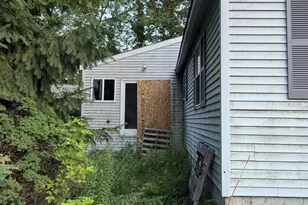 29 Washington St, Waterville, ME 04901 - Photo 9