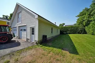 66 Pearce Ave, Houlton, ME 04730 - Photo 3