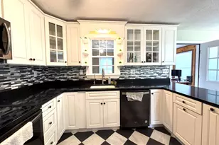 902 Eastern Ave, Augusta, ME 04330 - Photo 9
