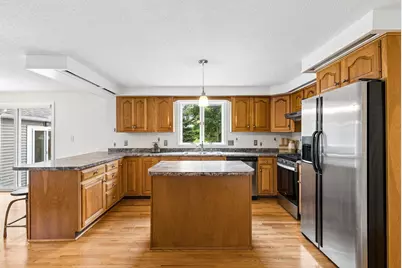 982 Highland Avenue, South Portland, ME 04106 - Photo 9