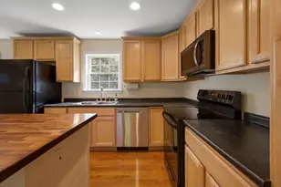 48 Peters St, Orono, ME 04473 - Photo 3
