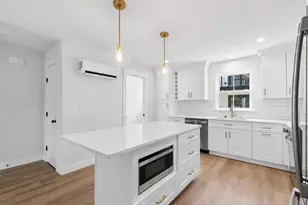 18 Salt Pt Dr, Old Orchard Beach, ME 04064 - Photo 9