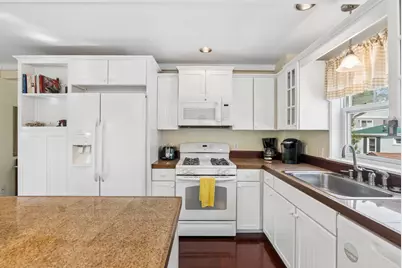44 School Street, Old Orchard Beach, ME 04064 - Photo 15