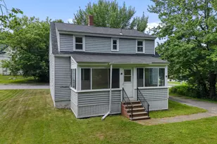 8 Grove St, Brewer, ME 04412 - Photo 3