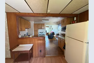 20 Park Street, East Millinocket, ME 04430 - Photo 5