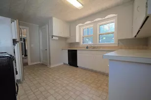 8 Fairview Ave, Augusta, ME 04330 - Photo 7