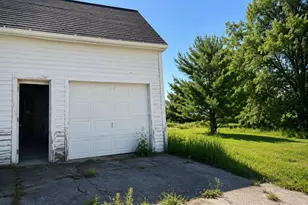 129 Greeley St, Pittsfield, ME 04967 - Photo 13
