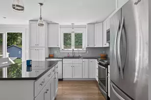 91 Bowdoin St, Yarmouth, ME 04096 - Photo 17
