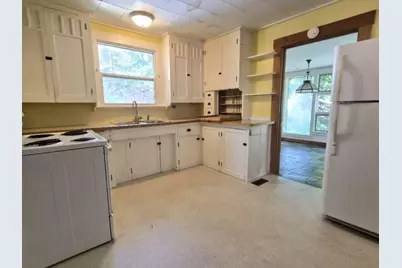113 Greenwood Avenue, Farmington, ME 04938 - Photo 13