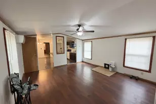 123 Cedar St, Millinocket, ME 04462 - Photo 3