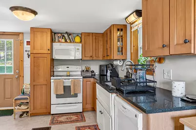 691 Eastern Avenue, Augusta, ME 04330 - Photo 17