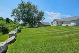8 Meadow Dr, Waterville, ME 04901 - Photo 3