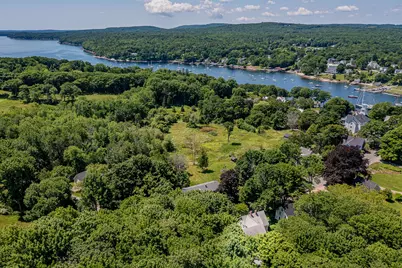 125 Russell Avenue, Rockport, ME 04856 - Photo 1