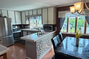 9 Spring St, Caribou, ME 04736 - Photo 9