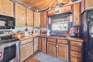 28 Silver St, Mars Hill, ME 04758 - Photo 9