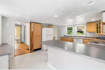 13 Green Street, Topsham, ME 04086 - Photo 9
