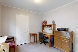 37 Village Dr, Lewiston, ME 04240 - Photo 13