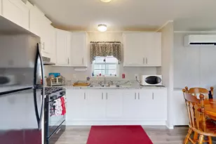 37 Village Dr, Lewiston, ME 04240 - Photo 9