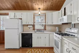 16 Highland Ave, York, ME 03909 - Photo 9