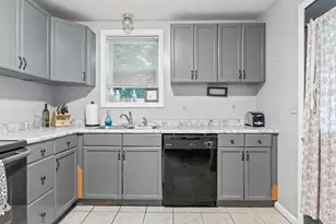 22 Spring St, Gardiner, ME 04345 - Photo 13