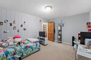 22 Spring St, Gardiner, ME 04345 - Photo 43
