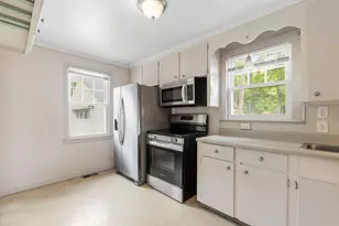 341 Auburn St, Portland, ME 04103 - Photo 9
