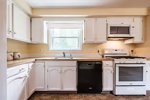 13 Hawthorn Cir, Scarborough, ME 04074 - Photo 19
