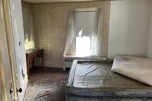 233 Madawaska Ave, Pittsfield, ME 04967 - Photo 13