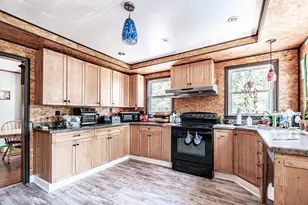 25 Evergreen Ave, Old Orchard Beach, ME 04064 - Photo 9