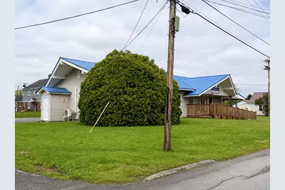 33 Davis Street, Presque Isle, ME 04769 - Photo 15