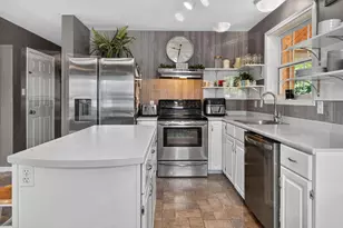 61 Sunny Hollow Pl, Bangor, ME 04401 - Photo 9