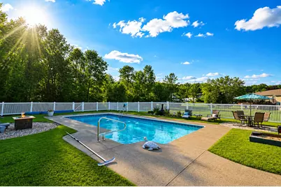2025 Glenwood Avenue, Hermon, ME 04401 - Photo 9
