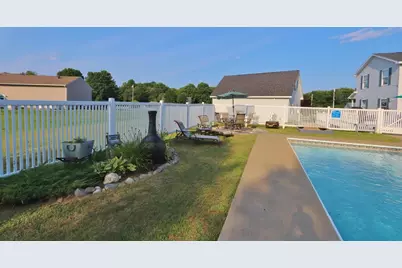 2025 Glenwood Avenue, Hermon, ME 04401 - Photo 37