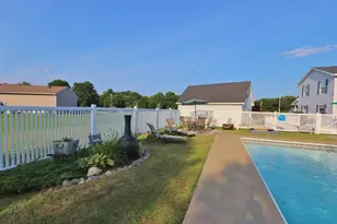 2025 Glenwood Ave, Hermon, ME 04401 - Photo 37