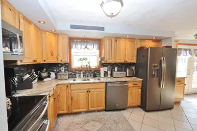 2025 Glenwood Avenue, Hermon, ME 04401 - Photo 13