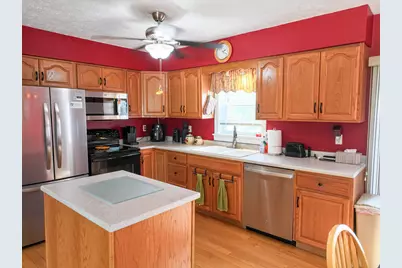 15 Kevin Street, Lewiston, ME 04240 - Photo 9