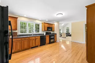 51 Old Field Rd, Yarmouth, ME 04096 - Photo 5
