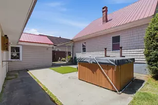 25 Roger St, Lewiston, ME 04240 - Photo 37
