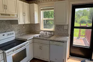 83 Exchange St, Presque Isle, ME 04769 - Photo 11