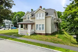 36 Vernon St, Auburn, ME 04210 - Photo 3