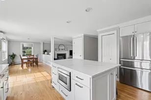 13 Crestview Dr, South Portland, ME 04106 - Photo 9