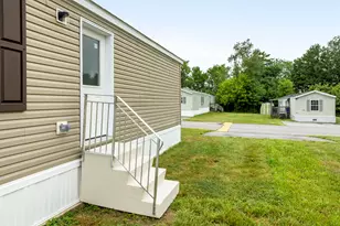 86 Heather Dr, Lewiston, ME 04240 - Photo 11